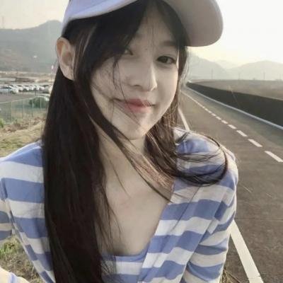 朦胧的山荷叶